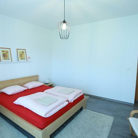 Sentis Hotell Uzjhorod Exteriör bild