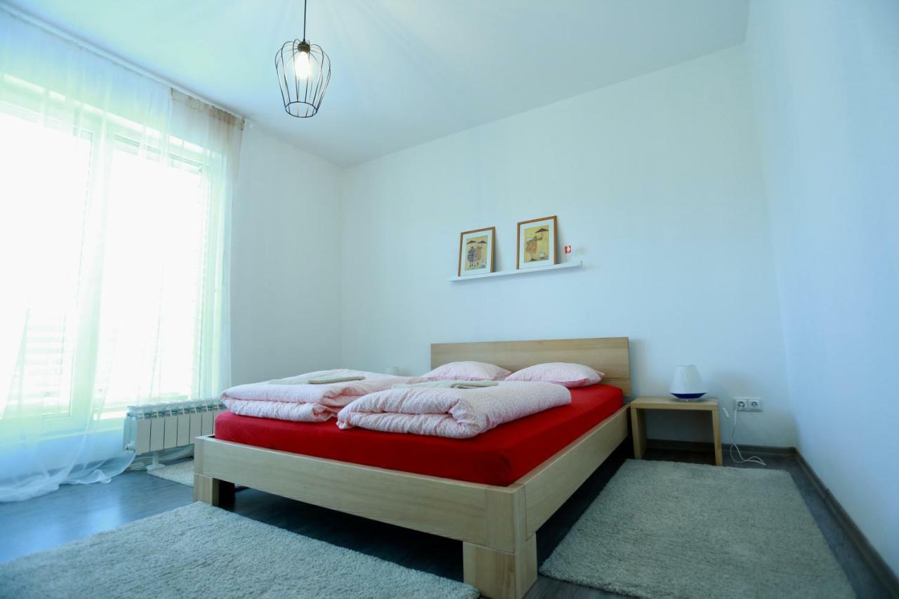 Sentis Hotell Uzjhorod Exteriör bild