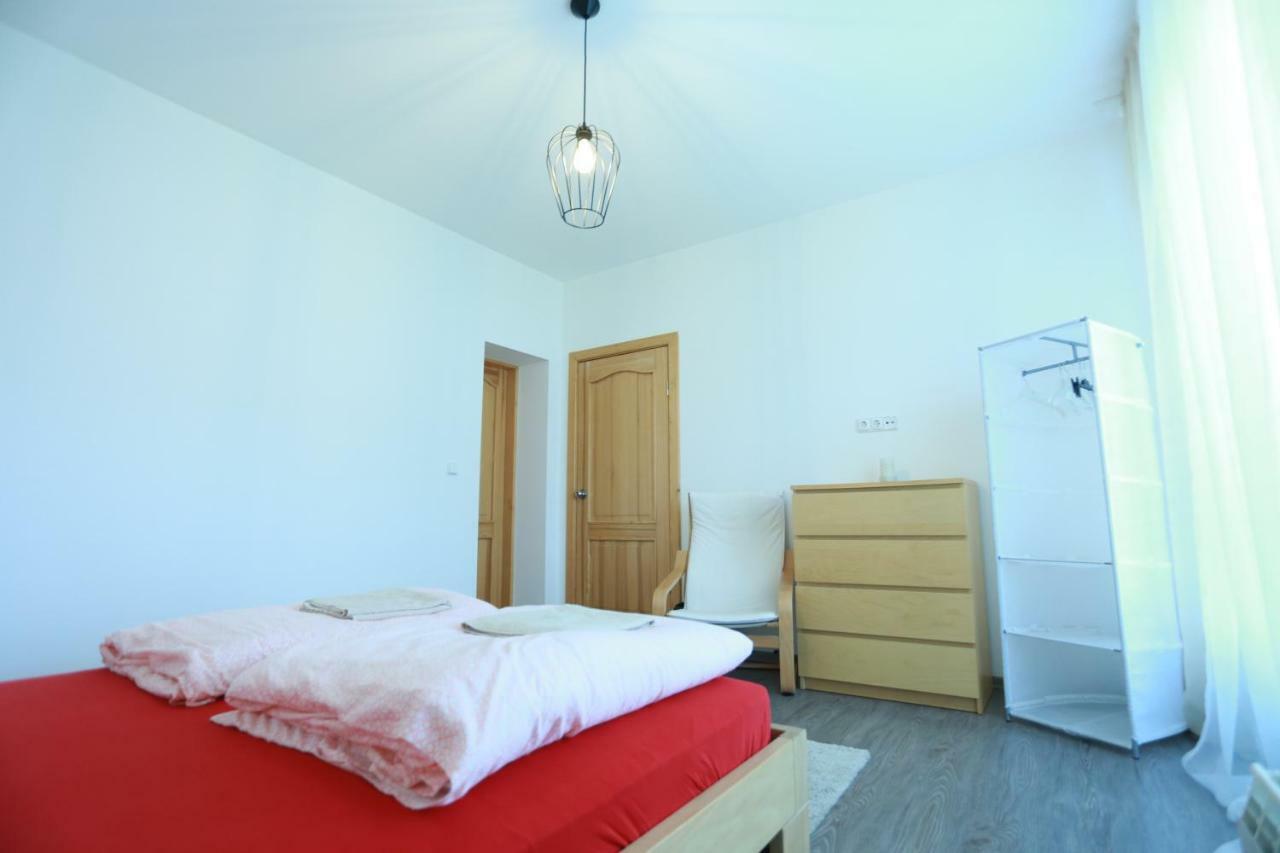 Sentis Hotell Uzjhorod Exteriör bild