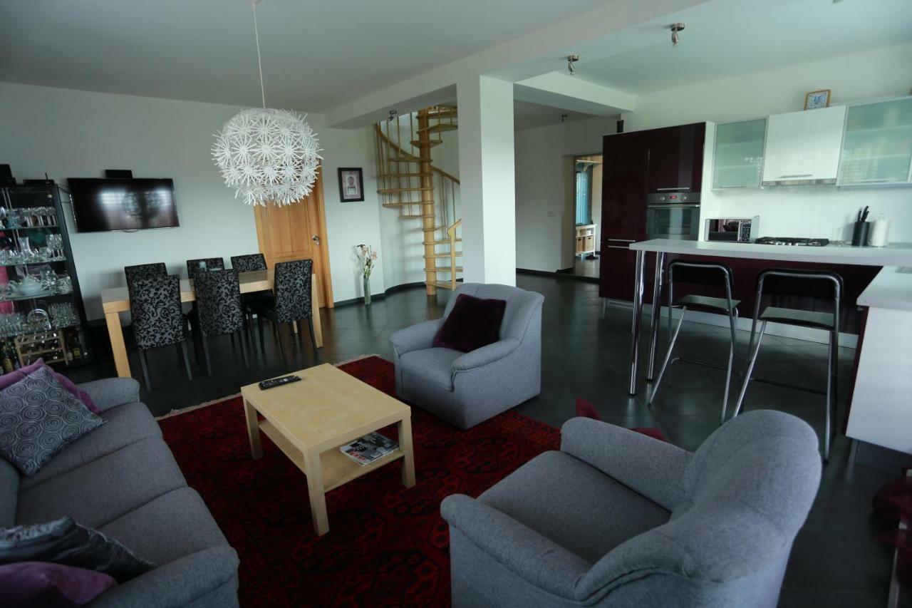 Sentis Hotell Uzjhorod Exteriör bild