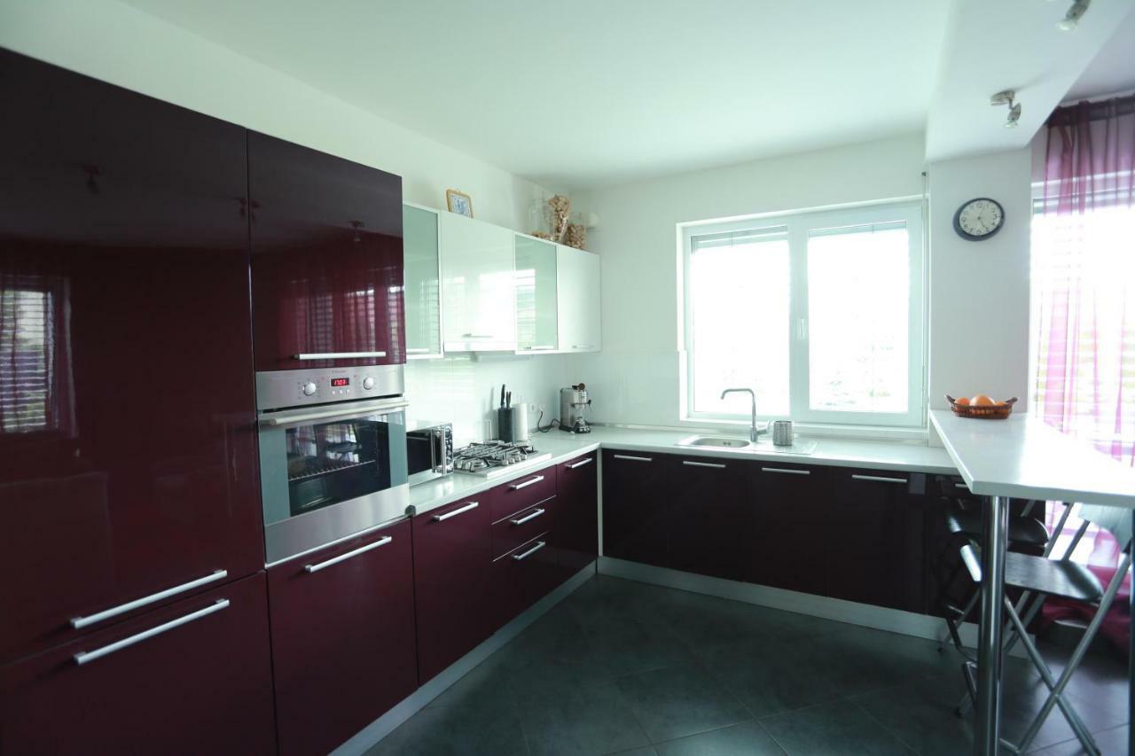Sentis Hotell Uzjhorod Exteriör bild